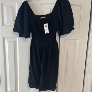 Abercrombie and fitch angel sleeve dress. NWT NEVER WORN. SMALL TALL SIZE!